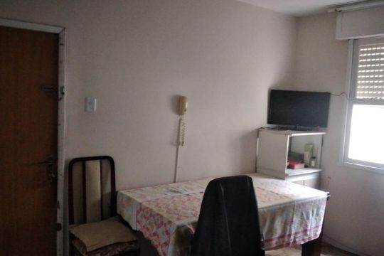 Quarto de apartamento à venda com 2 quartos, 56m² em Passo d’Areia, Porto Alegre