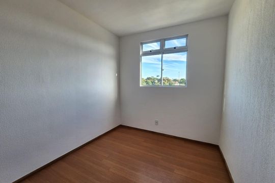 Quarto de apartamento para alugar com 2 quartos, 46m² em Alvorada, Contagem