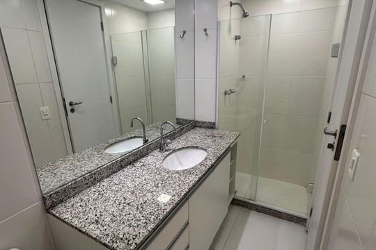 Banheiro de apartamento à venda com 2 quartos, 86m² em Recreio dos Bandeirantes, Rio de Janeiro