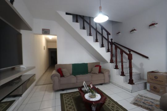 Sala de casa à venda com 2 quartos, 175m² em Jardim Egle, São Paulo