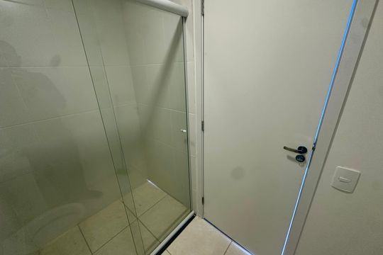 Banheiro de apartamento para alugar com 2 quartos, 46m² em Várzea de Baixo, São Paulo