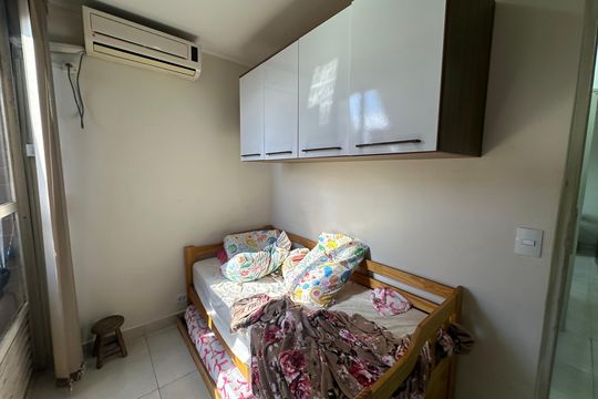Quarto 2 de apartamento para alugar com 2 quartos, 51m² em Biquinha, São Vicente