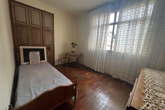 Quarto de apartamento para alugar com 3 quartos, 118m² em Grajaú, Belo Horizonte