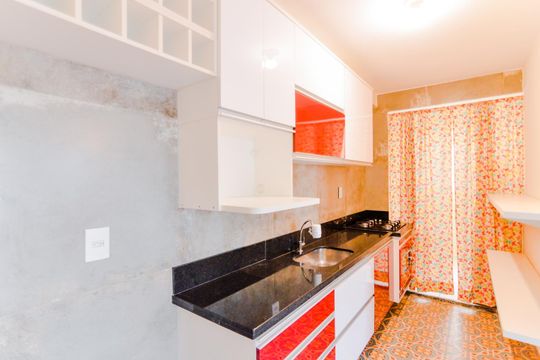 Cozinha de apartamento para alugar com 2 quartos, 64m² em Gopouva, Guarulhos
