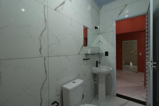 Banheiro de casa para alugar com 1 quarto, 50m² em Piraporinha, Diadema