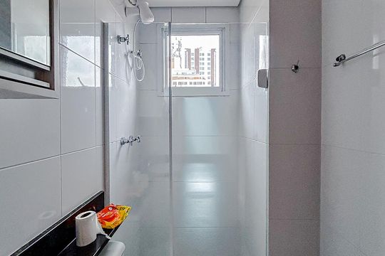 Banheiro de apartamento para alugar com 2 quartos, 50m² em Tatuapé, São Paulo