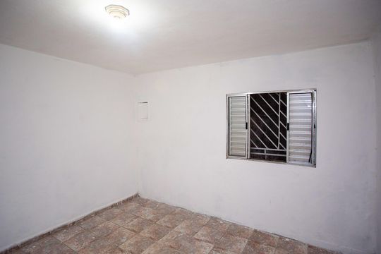 Casa para alugar com 1 quarto, 27m² em Campanário, Diadema