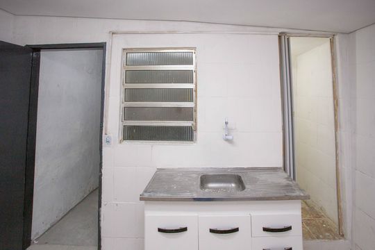 Cozinha de casa para alugar com 1 quarto, 27m² em Campanário, Diadema