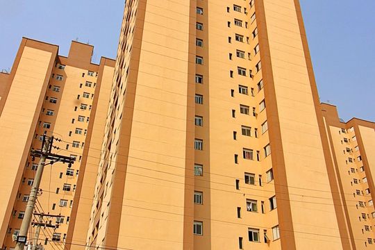 Fachada do bloco de apartamento à venda com 3 quartos, 67m² em Utinga, Santo André