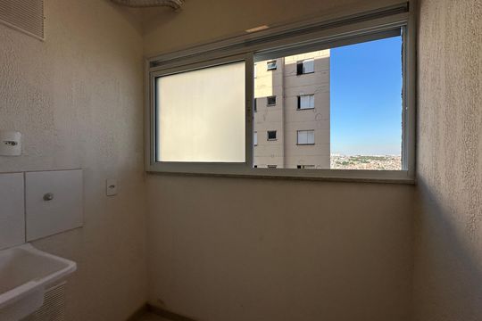 Área de Serviço de apartamento para alugar com 1 quarto, 56m² em Jardim Maria Helena, Barueri