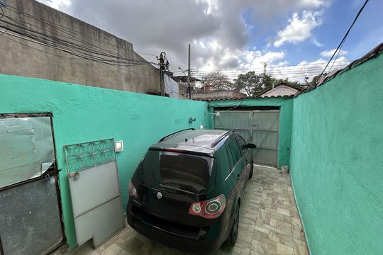 Garagem de casa para alugar com 2 quartos, 100m² em Bento Ribeiro, Rio de Janeiro