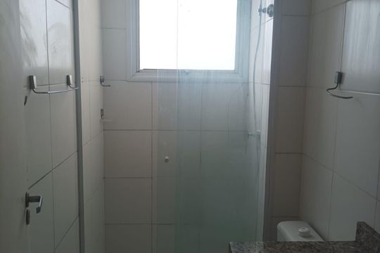 Banheiro de apartamento para alugar com 2 quartos, 45m² em Alto de Pinheiros, Paulínia