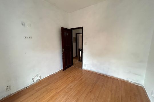 Casa para alugar com 4 quartos, 240m² em Vila Valqueire, Rio de Janeiro