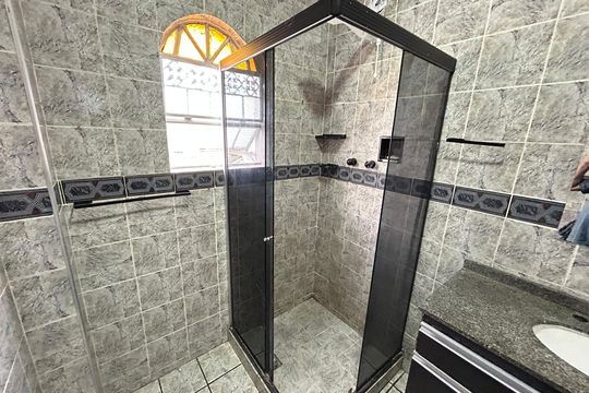 Casa para alugar com 4 quartos, 240m² em Vila Valqueire, Rio de Janeiro