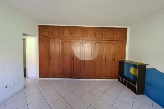 Quarto de casa para alugar com 5 quartos, 371m² em Jardim Chapadão, Campinas