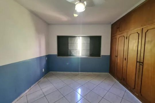 Quarto de casa para alugar com 5 quartos, 371m² em Jardim Chapadão, Campinas
