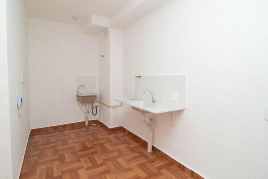 Cozinha/Área de Serviço de apartamento para alugar com 2 quartos, 38m² em Fazenda da Juta, São Paulo