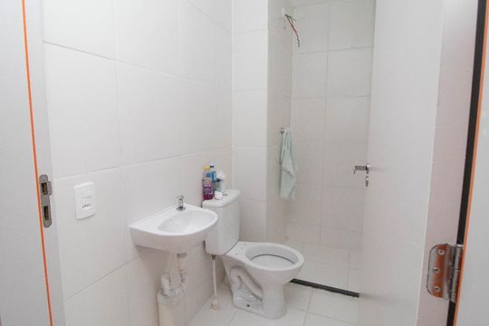 Banheiro de apartamento para alugar com 2 quartos, 38m² em Fazenda da Juta, São Paulo