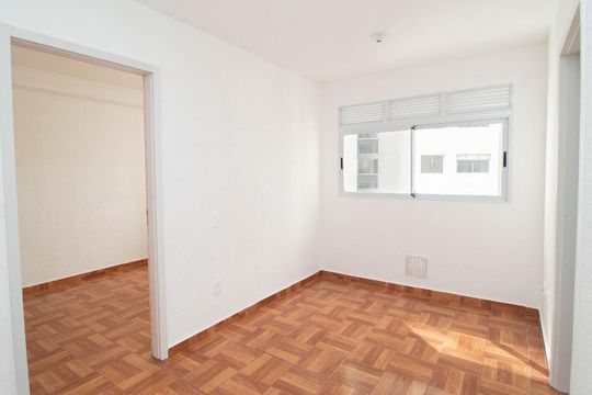 Sala de apartamento para alugar com 2 quartos, 38m² em Fazenda da Juta, São Paulo