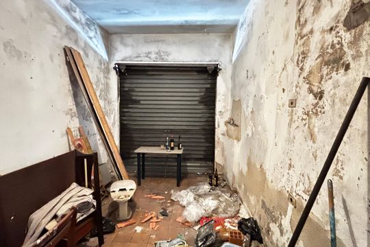 Garagem de casa à venda com 2 quartos, 150m² em Vila Linda, Santo André