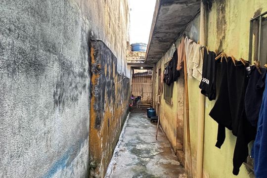 Corredor - Quintal de casa à venda com 2 quartos, 150m² em Vila Linda, Santo André