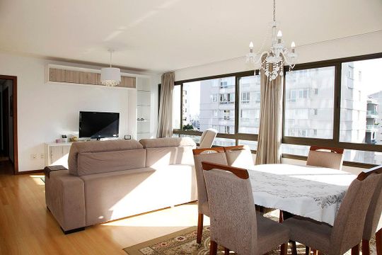 Apartamento para alugar com 3 quartos, 123m² em Petrópolis, Porto Alegre