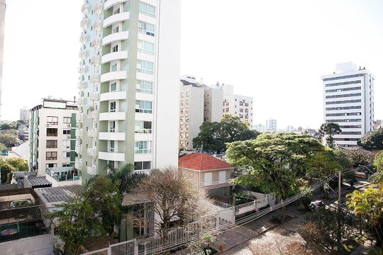 Quarto 2 Vista de apartamento para alugar com 3 quartos, 123m² em Petrópolis, Porto Alegre