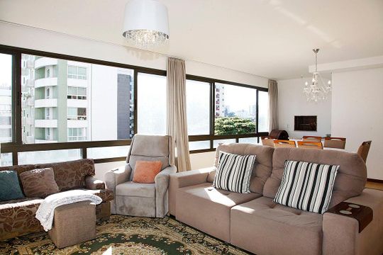 Sala de apartamento para alugar com 3 quartos, 123m² em Petrópolis, Porto Alegre