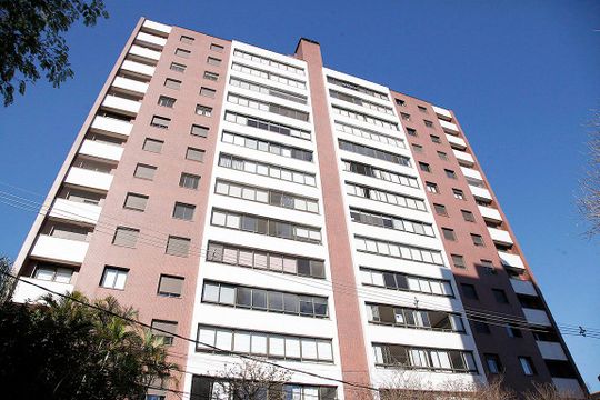 Fachada de apartamento para alugar com 3 quartos, 123m² em Petrópolis, Porto Alegre