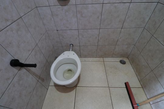 Banheiro de kitnet/studio para alugar com 1 quarto, 35m² em Vila Virginia, Ribeirão Preto