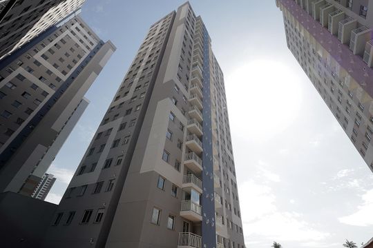 Fachada do bloco de apartamento para alugar com 2 quartos, 42m² em Jardim, Santo André