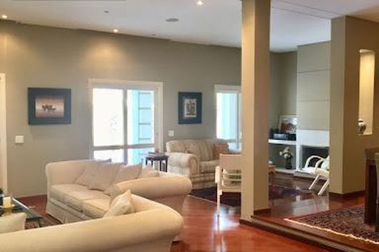 Casa à venda com 4 quartos, 456m² em Alphaville, Santana de Parnaíba