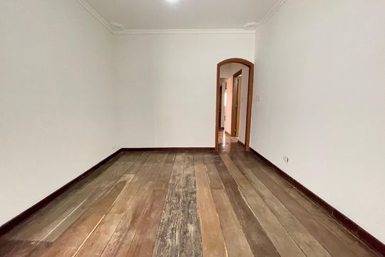 Sala de casa à venda com 6 quartos, 180m² em Jardim Arpoador, São Paulo
