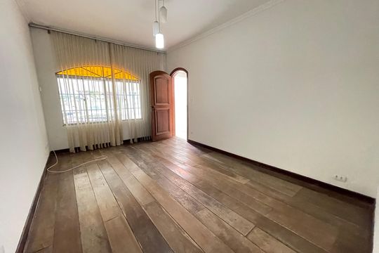 Sala de casa à venda com 6 quartos, 180m² em Jardim Arpoador, São Paulo