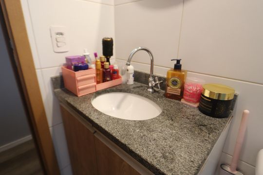 Banheiro de apartamento à venda com 2 quartos, 45m² em Jardim Nove de Julho, São Paulo