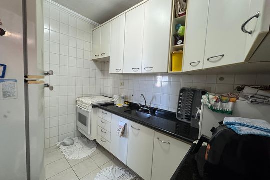 Cozinha de apartamento à venda com 2 quartos, 62m² em Jaguaribe, Osasco