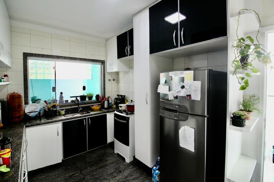 Cozinha  de casa à venda com 3 quartos, 302m² em Jardim Matarazzo, São Paulo