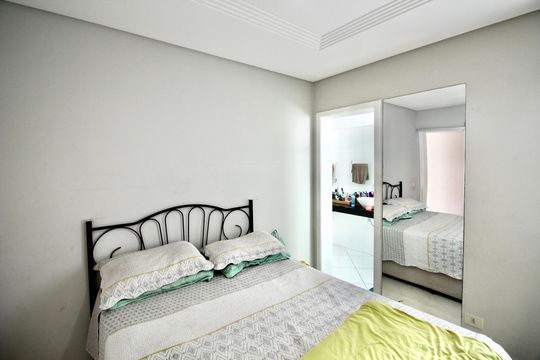 Quarto suíte 1 de casa à venda com 3 quartos, 302m² em Jardim Matarazzo, São Paulo
