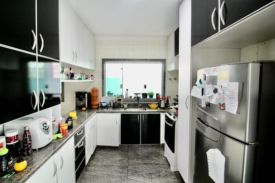 Cozinha  de casa à venda com 3 quartos, 302m² em Jardim Matarazzo, São Paulo