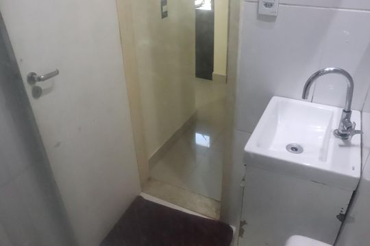 Banheiro de apartamento para alugar com 2 quartos, 50m² em Parque Rodoviária, Campos dos Goytacazes