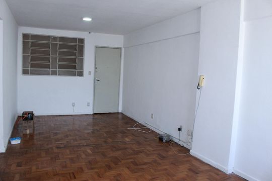 Sala/Quarto de kitnet/studio para alugar com 1 quarto, 48m² em Santa Ifigênia, São Paulo