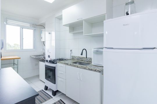 Cozinha de apartamento para alugar com 2 quartos, 45m² em Jardim Iris, São Paulo
