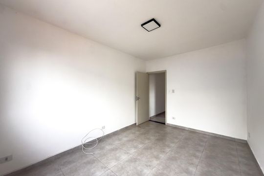 Quarto 1 de casa para alugar com 2 quartos, 150m² em Vila Brasilio Machado, São Paulo