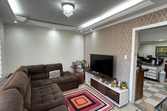 Casa à venda com 2 quartos, 150m² em Parque Novo Oratório, Santo André