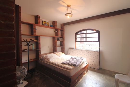 Suíte 2 de casa à venda com 3 quartos, 450m² em Pedreira, São Paulo
