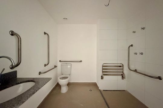 Banheiro  de kitnet/studio à venda com 1 quarto, 35m² em Cidade Monções, São Paulo