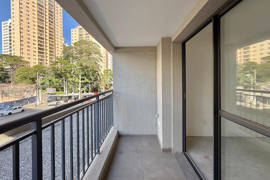 Sacada  de kitnet/studio à venda com 1 quarto, 22m² em Cidade Monções, São Paulo