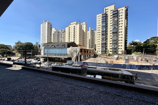 Vista  de kitnet/studio à venda com 1 quarto, 27m² em Cidade Monções, São Paulo