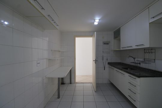 Cozinha de apartamento para alugar com 3 quartos, 86m² em Freguesia (jacarepaguá), Rio de Janeiro