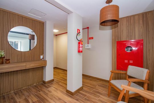 Hall de entrada de apartamento à venda com 2 quartos, 69m² em Boa Vista, Porto Alegre